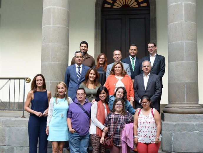 Visita de la asociación al Parlamento