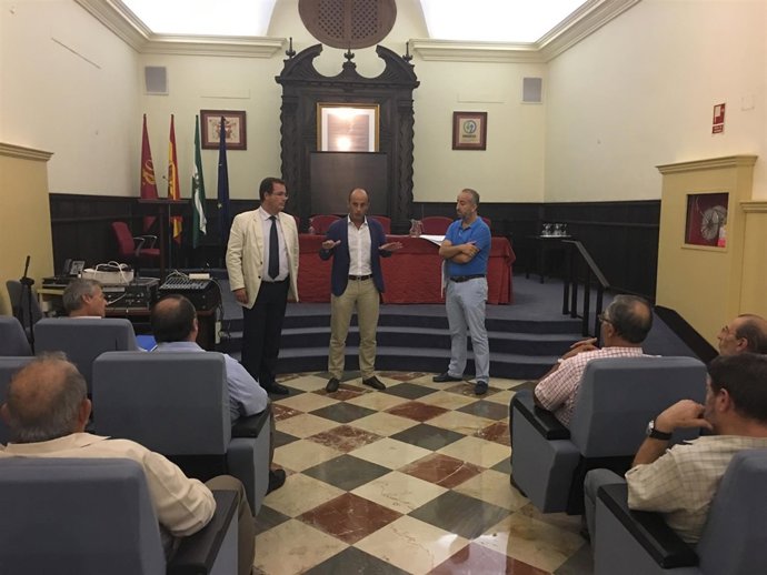 Emasesa inicia obras en la calle Trastamara