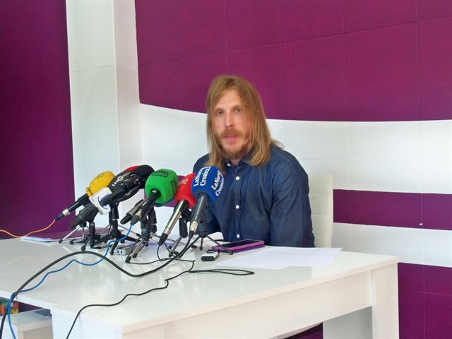 Pablo Fernández, portavoz de Podemos en las Cortes. 