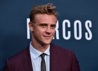 Boyd Holbrook (Narcos) reemplaza a Benicio del Toro en The Predator