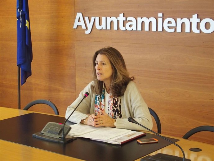 La concejala de Hacienda, Mar San Martín, explica Plan Mejora Contratación    