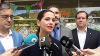 Arrimadas pide a PSC y PP que lleguen a un acuerdo para conseguir la alcaldía de Badalona