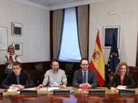 Errejón: "Quien deje gobernar al PP de la Gürtel no puede mantener las manos limpias"