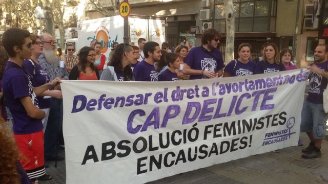 Concentración de apoyo a las feministas encausadas