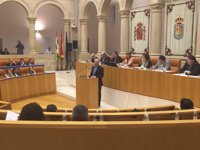 El Parlamento insta a recuperar el defensor del paciente