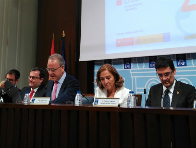 Informe "La Universidad española en cifras 2014-2015", CRUE Universidades Españo