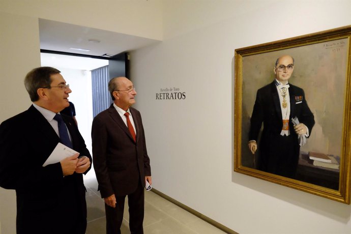 Acto de presentación de la exposición 'Retratos' en el Museo Revello de Toro.