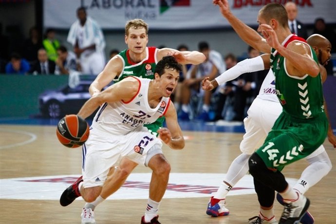 Thomas Heurtel en el Laboral Kutxa Baskonia - Anadolu Efes