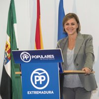 Cospedal tiende "la mano" al PSOE y recuerda que los políticos están para gobernar, no para ser "saltimbanquis"