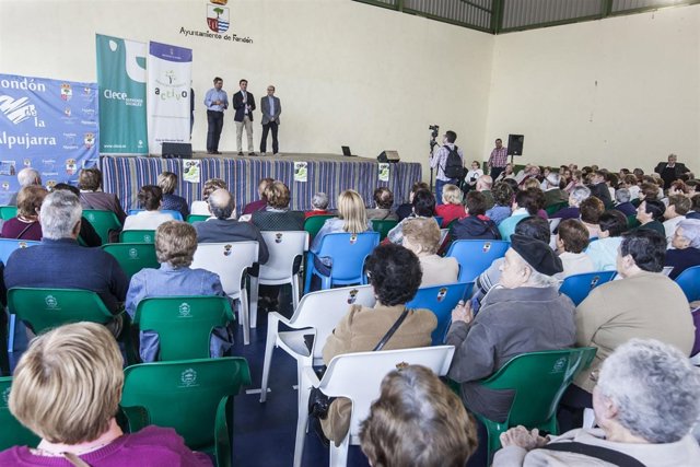 Unas 400 personas se concentran en la Jornada de Convivencia en Fondón.