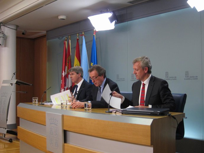 Fotos De La Reunon Pica Y Compañía