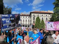 Cientos de personas apoyan la supresión del impuesto de sucesiones en Asturias