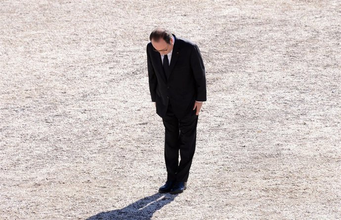 El presidente francés François Hollande recuerda a las víctimas de Niza