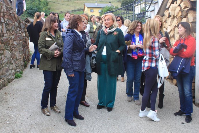 Mercedes Fernández en Cangas del Narcea. 