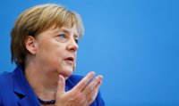 Merkel anuncia que duplicará el gasto militar de Alemania