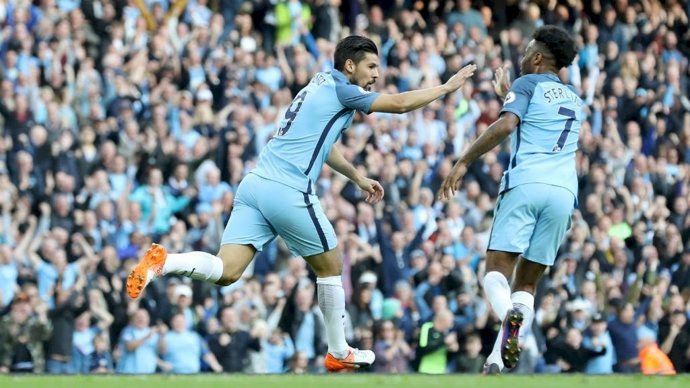 Nolito celebra su gol con Sterling