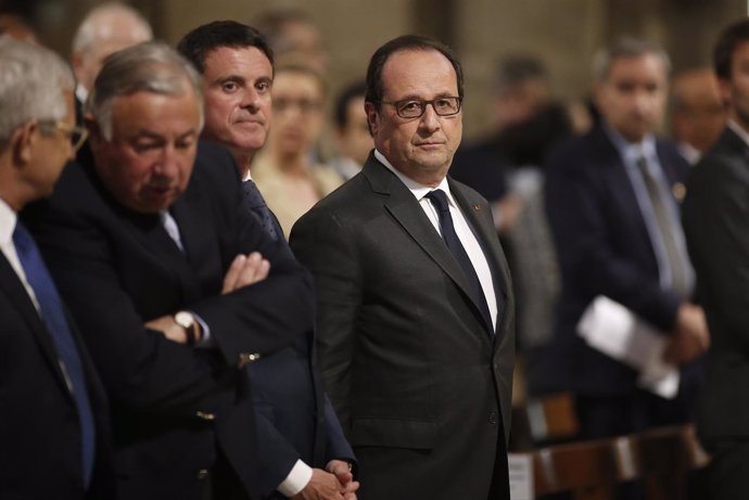 El presidente de Francia, François Hollande, en la misa de Notre Dame