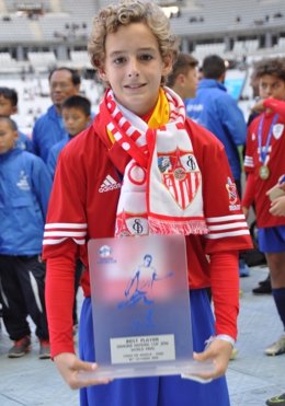 Manuel Bueno España Sevilla mejor jugador Danone Nations Cup