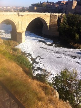 Río Tajo espuma