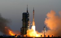 China pone en órbita su mayor misión espacial tripulada hasta la fecha