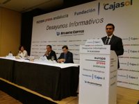 El alcalde de Granada negociará para acercar la ruta aérea España-Japón