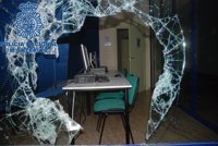 Detenido un joven en el hospital tras resultar herido al romper un escaparate para robar