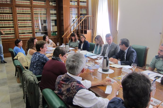 Reunión en la Subdelegación del Gobierno sobre delitos de trata briones