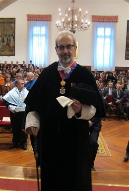 Hernández Ruipérez en un acto académico en Salamanca
