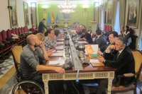 Oviedo retira los honores y distinciones a Francisco Franco con la abstención del Partido Popular