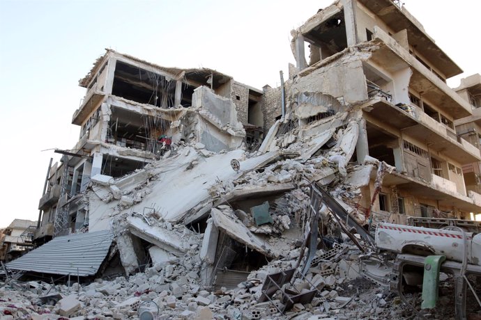 Edificio destruido por un ataque aéreo en la ciudad de Alepo