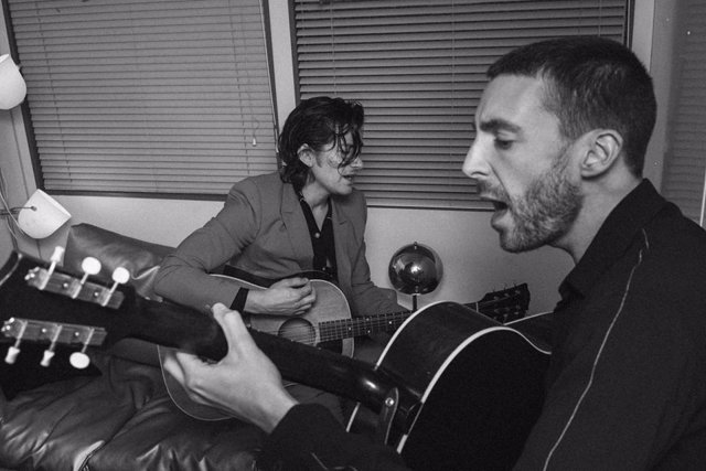 THE LAST SHADOW PUPPETS