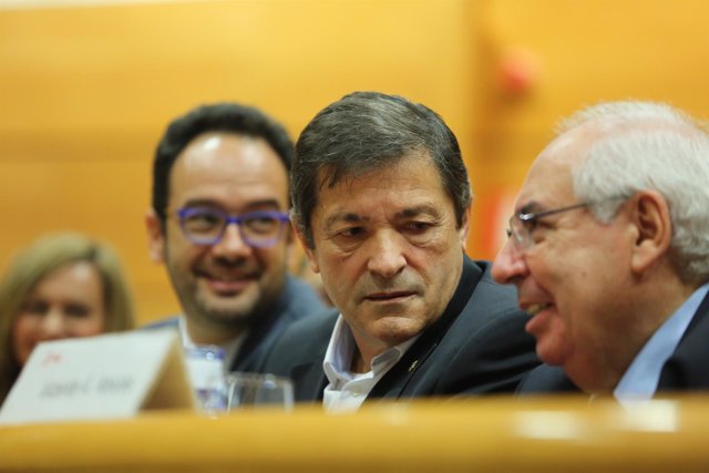 Javier Fernández, Antonio Hernando y Vicente Álvarez  Areces en el Senado