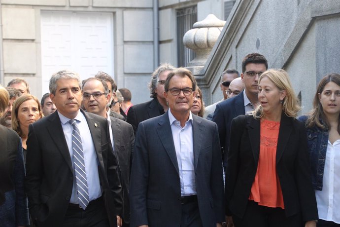 Francesc Homs, acompañado de Mas, entra en el Supremo para declarar por el 9N