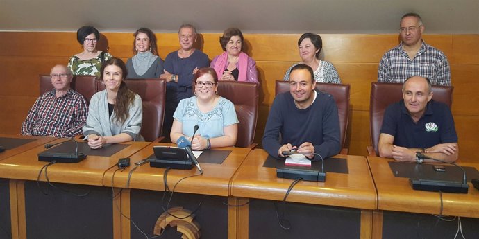 Diputados de Podemos con vecinos del Pilón y Prado San Roque