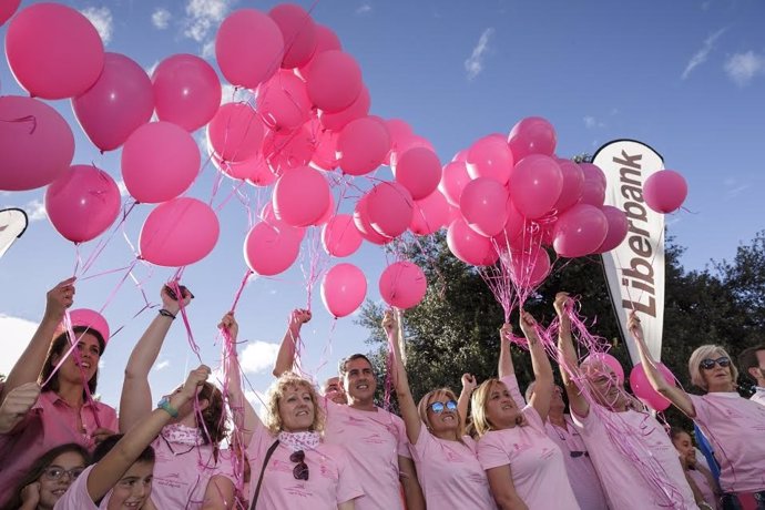 Carrera de Bezana contra el cáncer de mama 