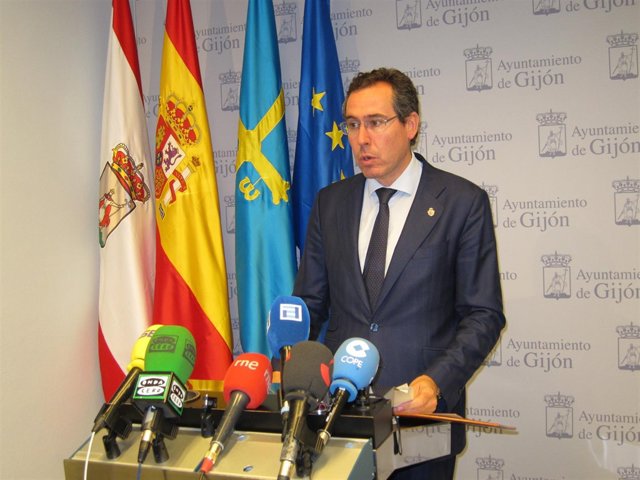 El portavoz de la Junta de Gobierno local, Fernando Couto (Foro).