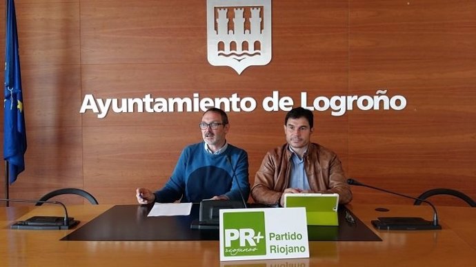 Nota De Prensa Y Foto Del Partido Riojano En El Ayuntamiento De Logroño