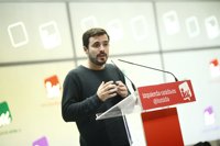 Garzón dice que la Guardia Civil es vista hostilmente por "posiciones políticas que sufrieron su represión"