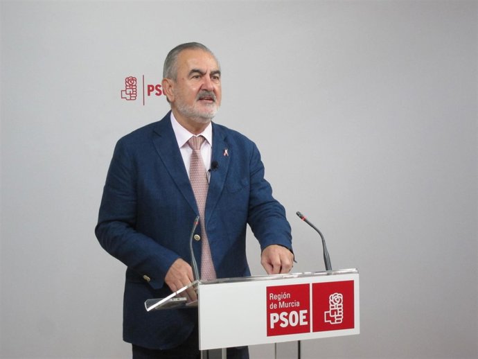 Imagen de Rafael González Tovar en la rueda de prensa