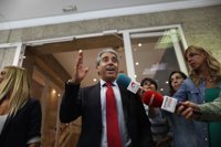 Homs dice que Felipe González es "la provocación con patas" y entiende que sea protestado