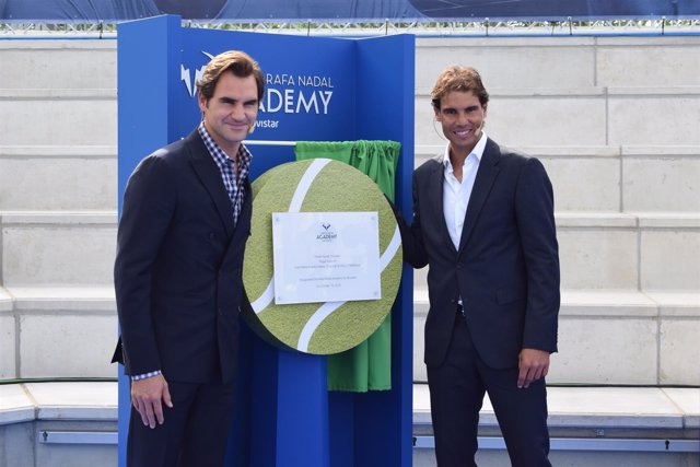 Nadal y Federer en la inauguración de la academia de Rafa Nadal en Manacor