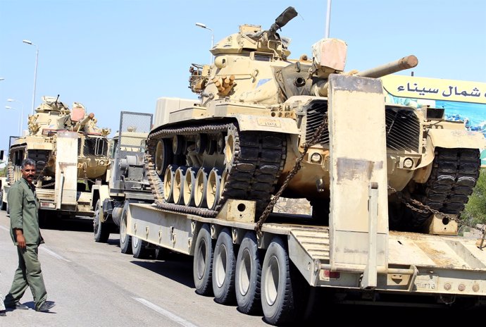Egipto manda tanques al Sinaí