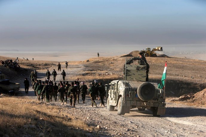 Fuerzas militares kurdo-iraquíes en la ofensiva sobre Mosul
