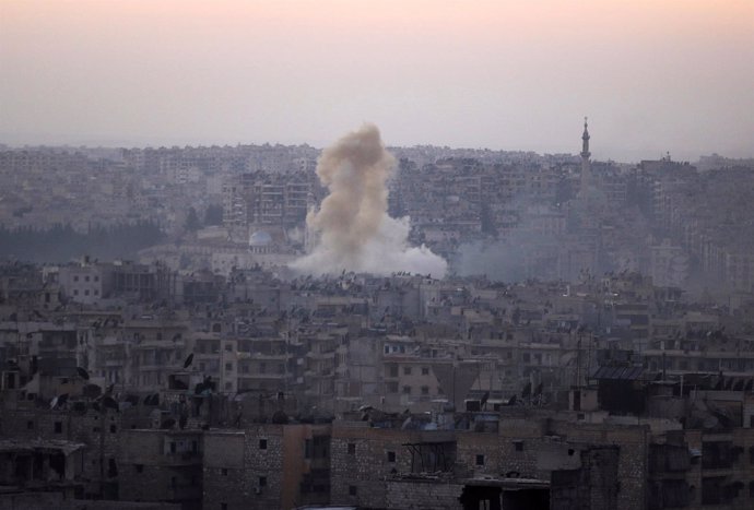 Bombardeos sobre el barrio de Bustan al Basha, en Alepo