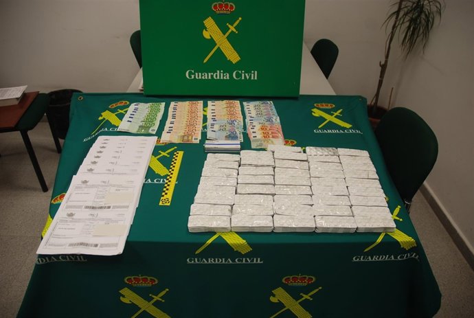 La Guardia Civil interviene 8.000 ansiolíticos en la AP-9.