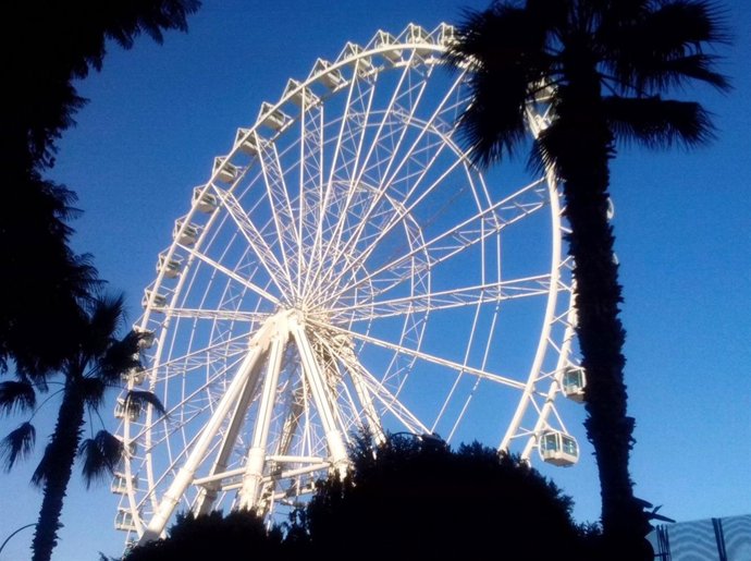 La noria del puerto de Málaga