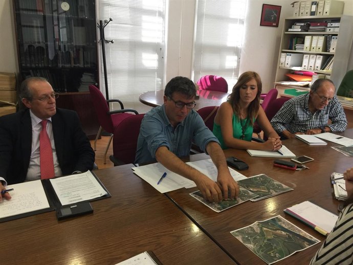 Reunión para determinar el recorrido de la X Travesía Marismas del Odiel