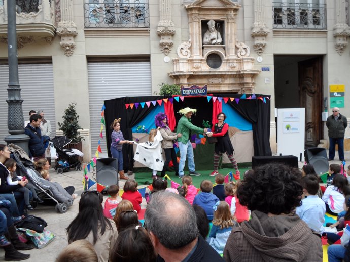 Función de teatro en la calle