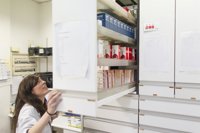 Dispensar medicamentos en hospitales puede dificultar el acceso a los pacientes