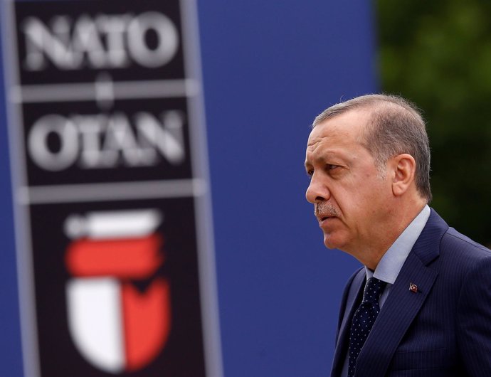 Erdogan a su llegada a una cumbre de la OTAN